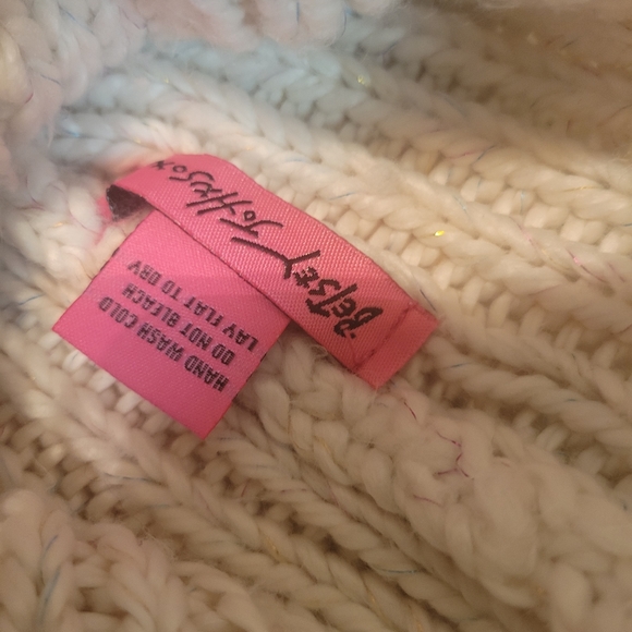 BESTEY JOHNSON BEANIE - Picture 2 of 5